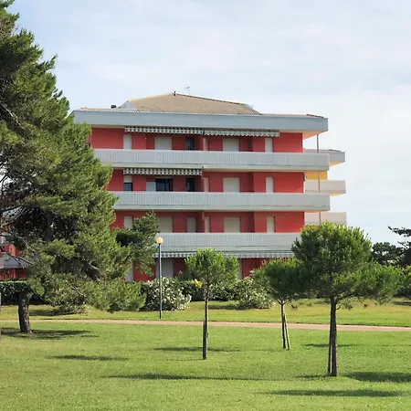 Peaceful Retreat In A Seafront Building *