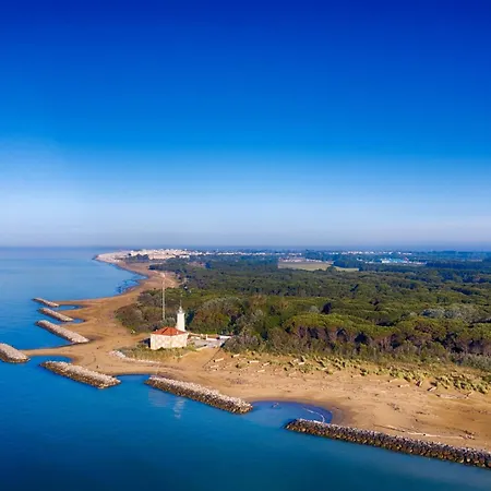 Peaceful Retreat In A Seafront Building
